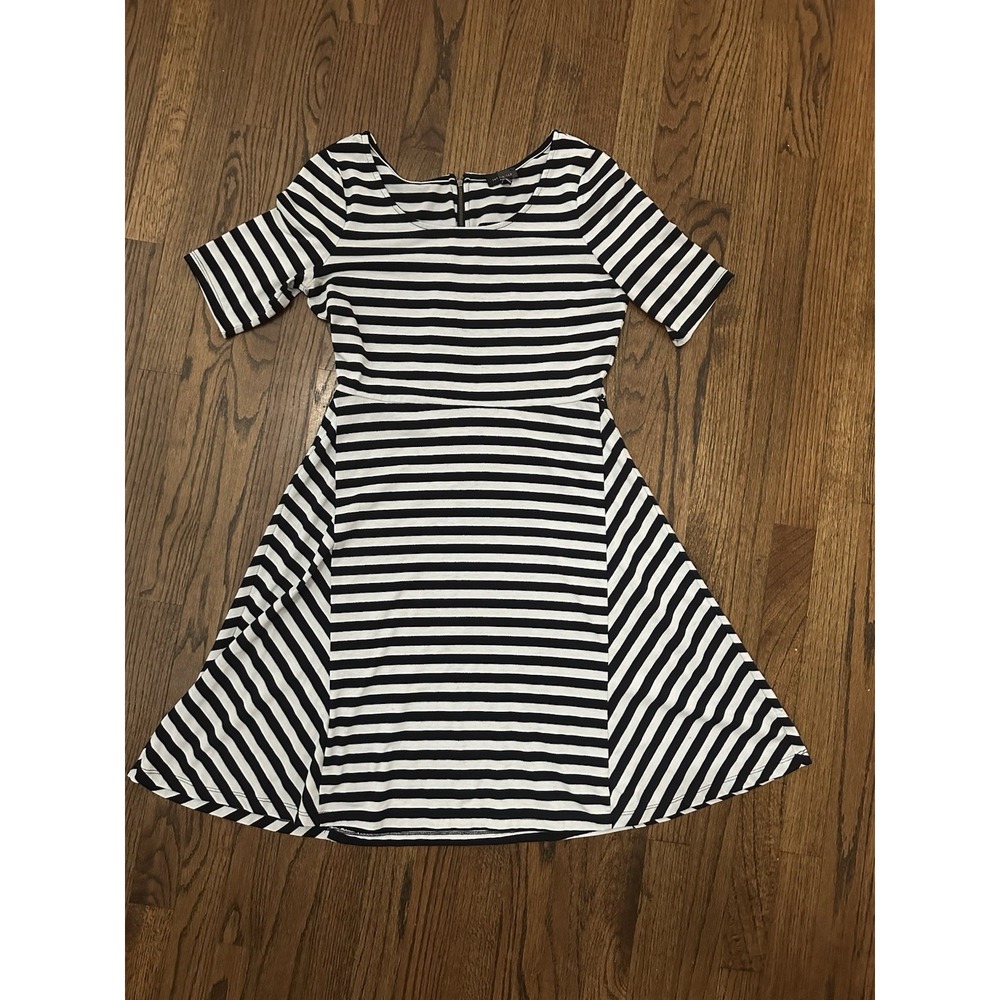 The Limited Women's A Line Black And White Striped Dress Short Sleeve Size M